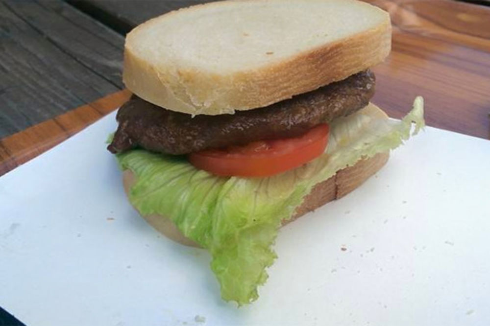 CENA PRAVA SITNICA: Ovo je hamburger od 500 dinara o kom priča cela Hrvatska
