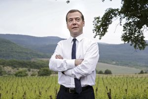 POTPISAO: Dmitrij Medvedev produžio kontrasankcije na uvoz hrane u Rusiju na još godinu dana