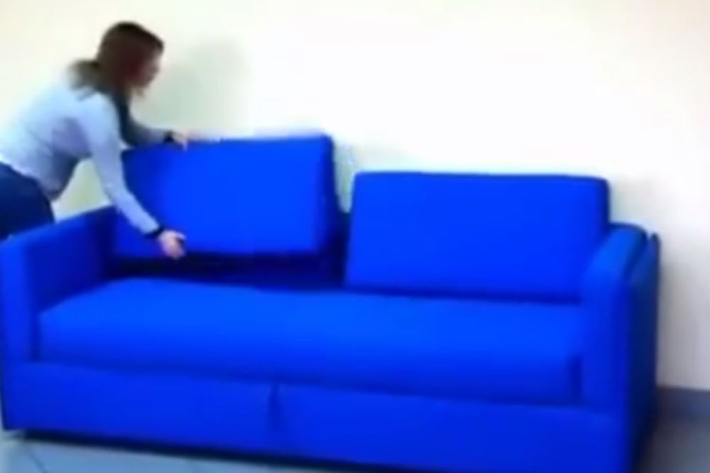 (VIDEO) NEOPHODNA U SVAKOM DOMU: Ovo je bila sasvim obična sofa, a onda...