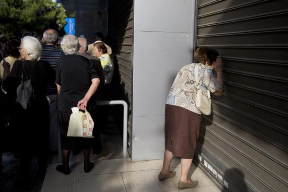 TURISTI, KAKO DO KEŠA U GRČKOJ: Stranci sa bankomata mogu da podižu bez ograničenja
