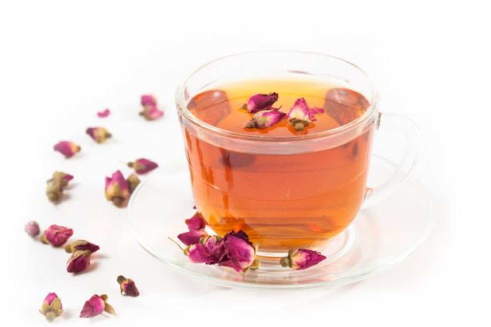 Čaj od ružinih latica - leči glavobolju, čisti krv, smiruje nerve