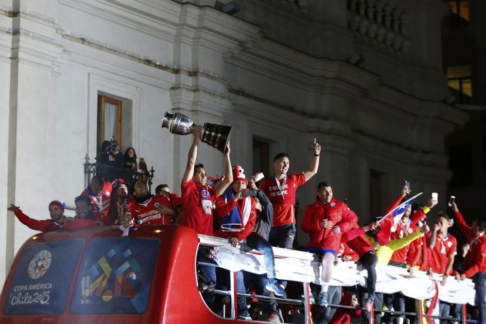 (VIDEO) HAOS U SANTIJAGU: Čileu prvi trofej, Mesi i Argentina bez Kopa Amerike