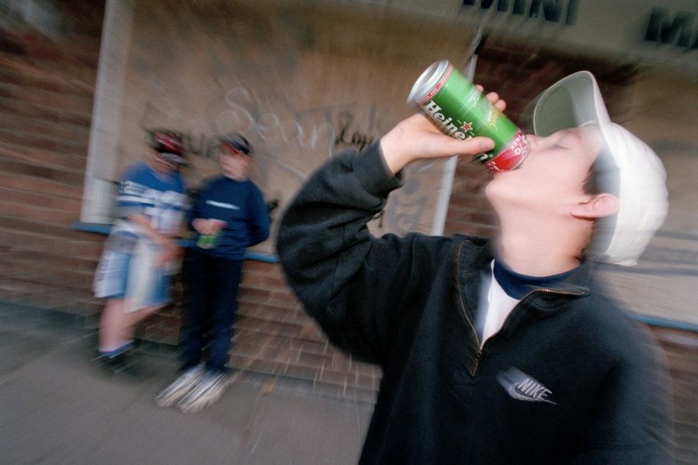 DRŽE CRNI REKORD U EVROPI: Češka deca piju kao smukovi