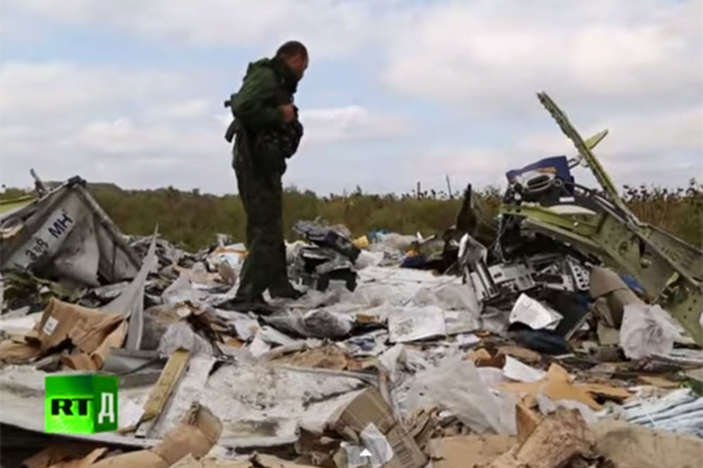 (VIDEO) BRITANCI ŠOKIRALI ZAPAD: Ukrajinski lovac je oborio malezijski avion MH17!