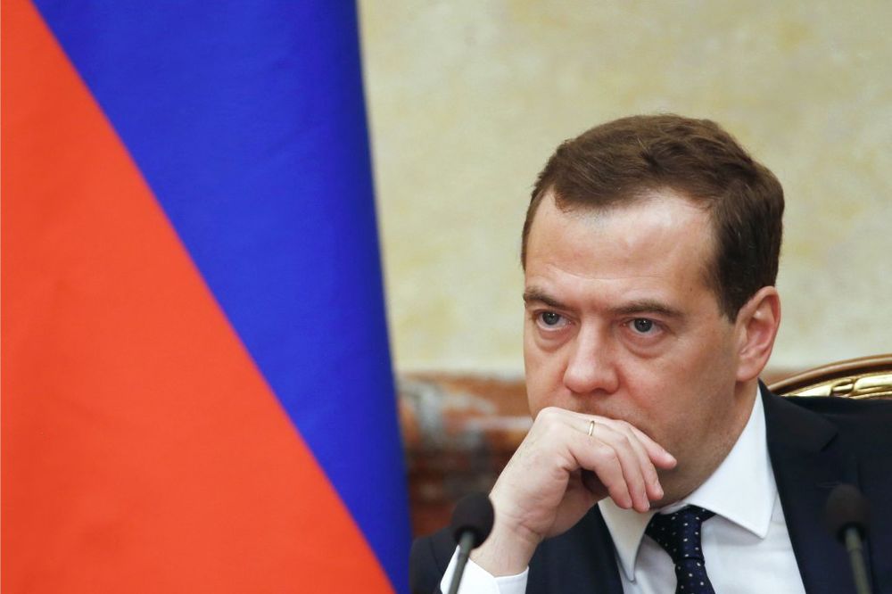 NOVI DIPLOMATSKI SKANDAL: Amerika odbila da primi Dmitrija Medvedeva!