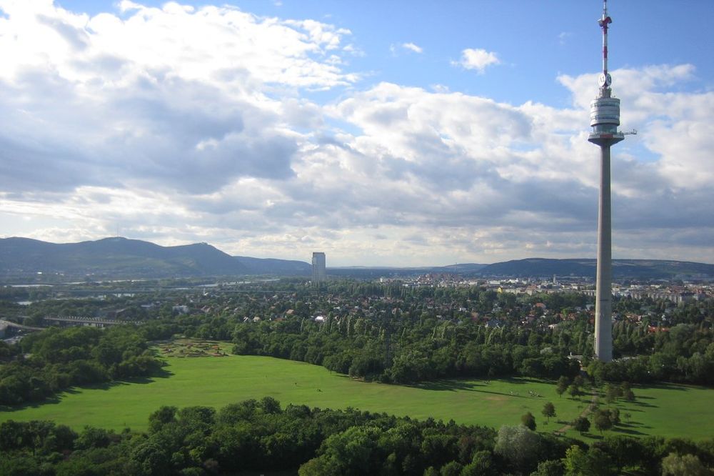 PRODAJE SE POGLED NA BEČ: Traže kupca za najvišu zgradu u Austriji!