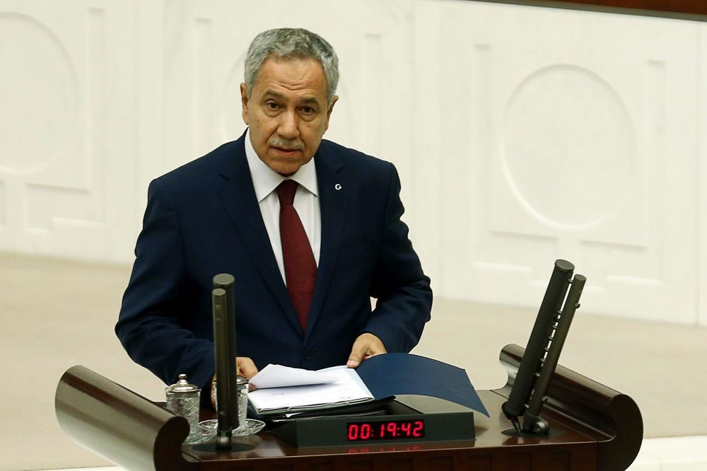SKANDAL U TURSKOM PARLAMENTU: Zamenik premijera ućutkivao poslanicu jer je žena
