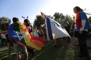 KRV NA PARADI PONOSA: Ortodoksni Jevrej izbo šestoro učesnika gej parade u Jerusalimu