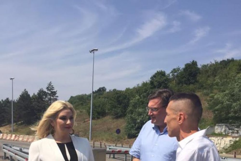 (FOTO) PROVERA: Zorana Mihajlović iznenada posetila naplatnu rampu Bubanj Potok