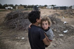 ZAŠTO JE HRVATSKA DUŽNA DA PRIMI IZBEGLICE: Beže od njihovog oružja koje su slali u Siriju