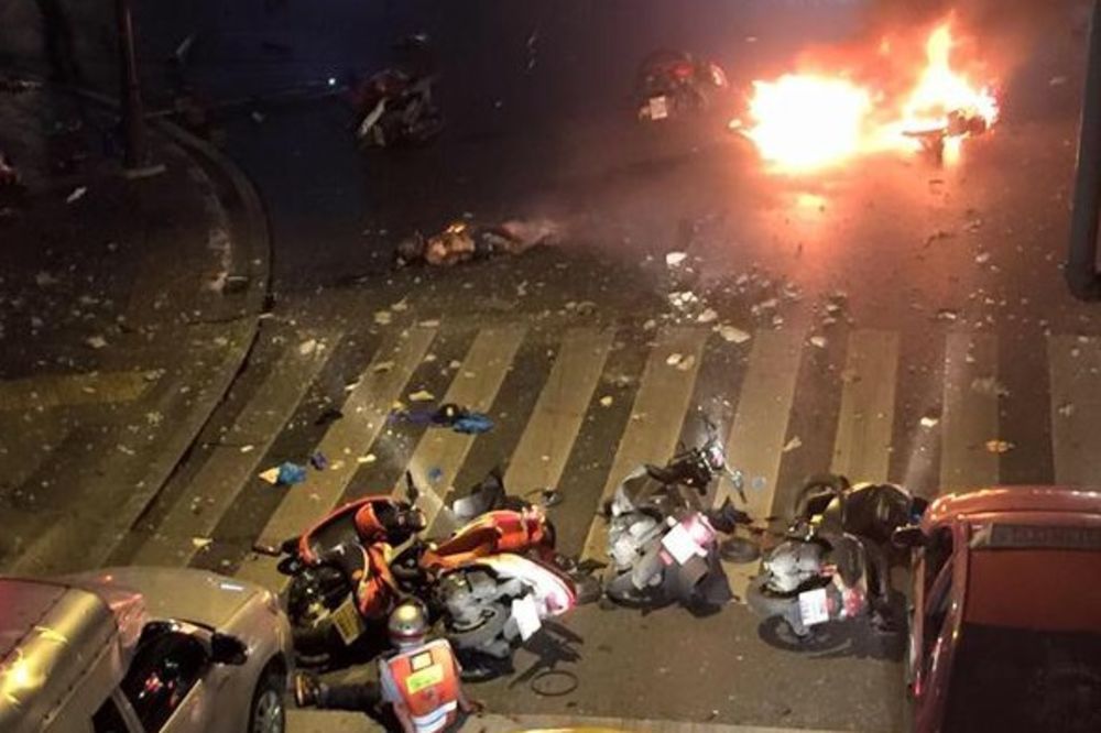 (VIDEO) TERORISTIČKI NAPAD U BANGKOKU: 27 mrtvih, 80 povređenih, delovi tela rasuti po ulici!
