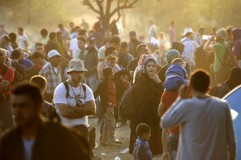 TOKOM NOĆI STIGLO VIŠE OD 7.000 MIGRANATA: Crveni krst očekuje dramatičan porast broja izbeglica