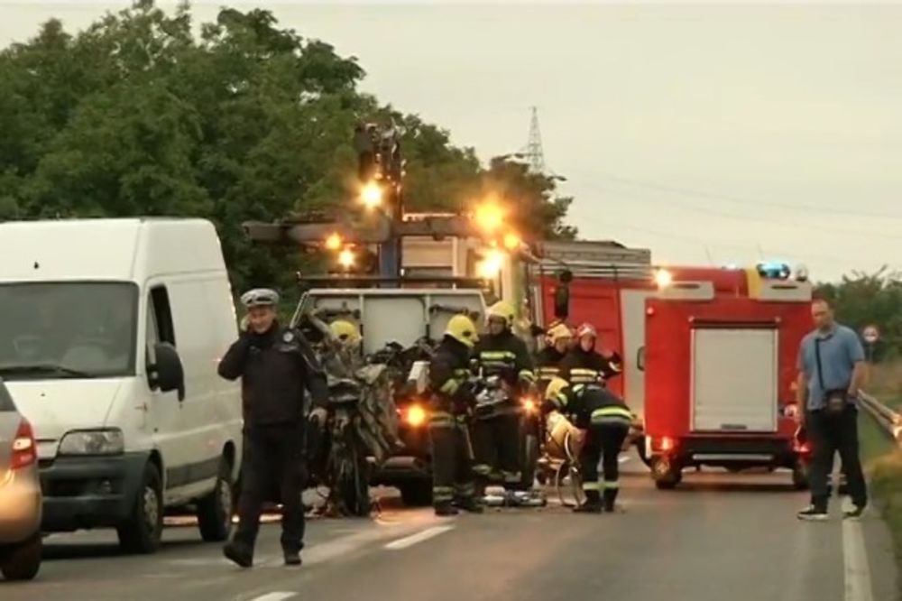 TRAGIČNO PREVRTANJE NA ČUKARICI: Lekari pronašli 2 ugljenisana tela u BMW