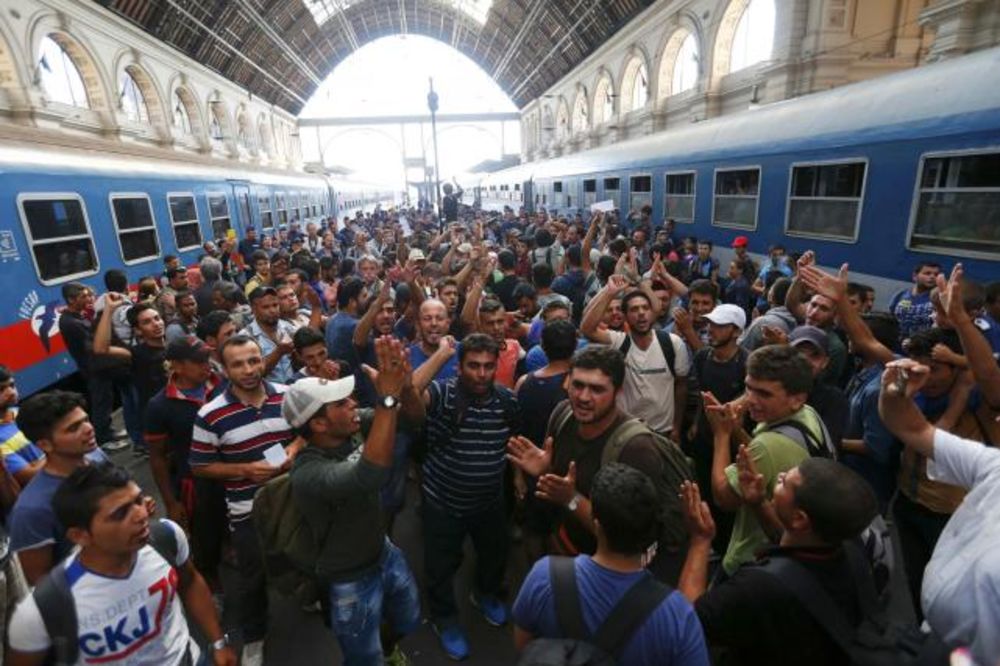 RASULO U ŽELEZNICI: Mađarska ukinula vozove za Češku i Nemačku