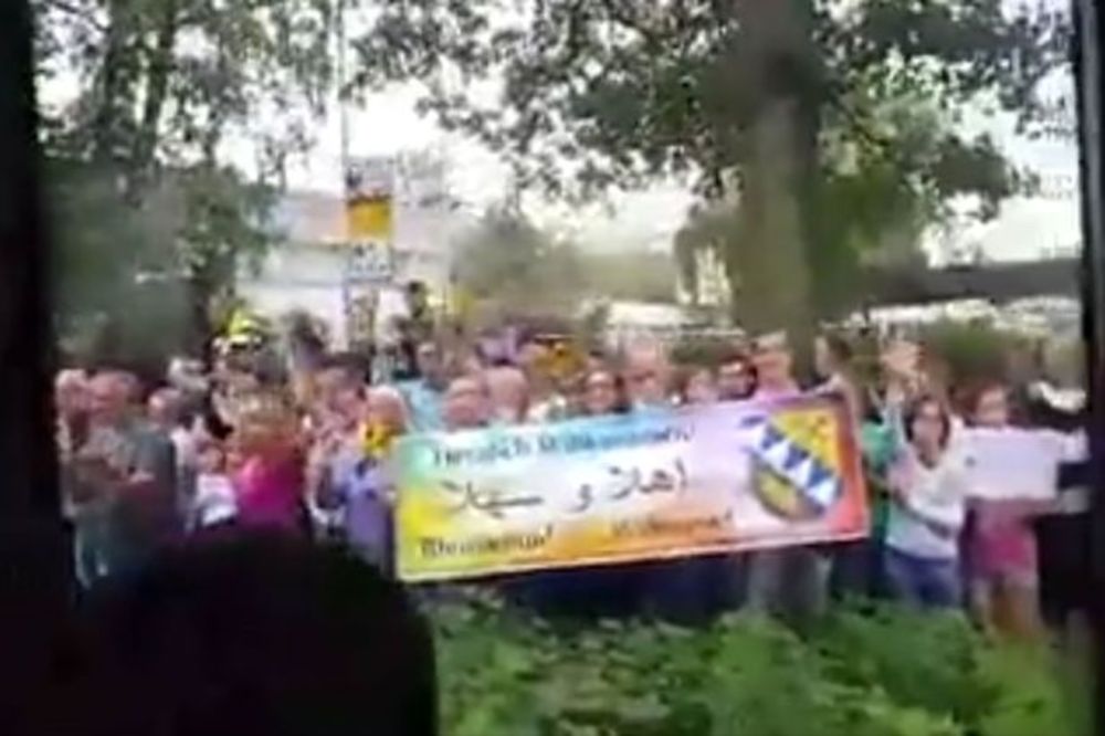 (VIDEO) NAJSRDAČNIJI GRAD U EVROPI: Pogledajte kako su u Nemačkoj ljudi dočekali izbeglice iz Sirije