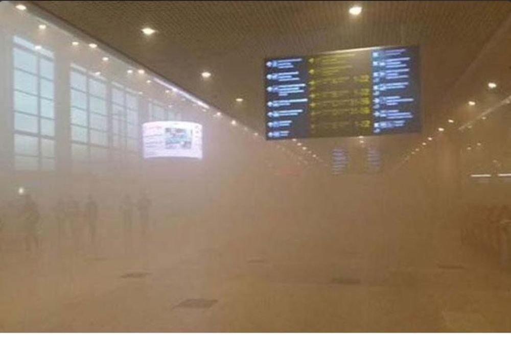 POŽAR NA AERODROMU U MOSKVI: Evakuisano 3.000 ljudi, kasne letovi