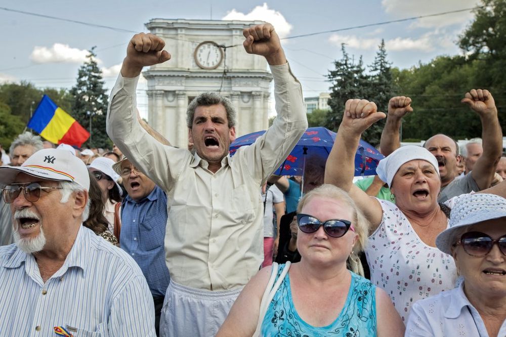 MOLDAVIJA: Hiljade ljudi marširalo pozivajući na ujedinjenje sa Rumunijom