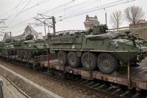 OZBILJNE OPTUŽBE: NATO preko Austrije dovlači naoružanje za rat sa Rusijom!