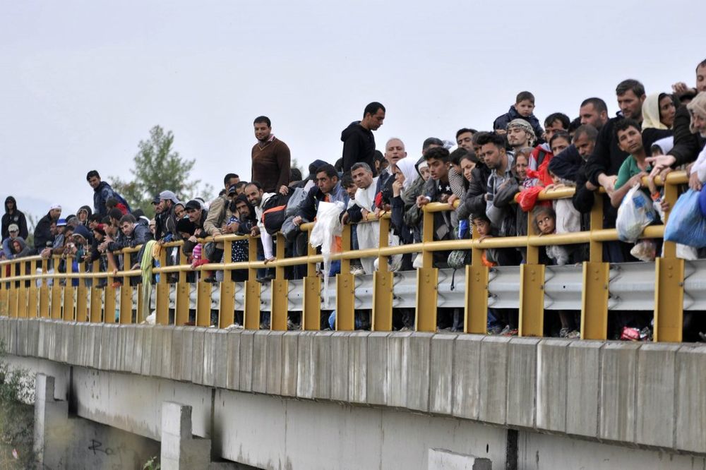 UPORNO KA EVROPI: Makedonija za jedan dan primila 5.000 migranata