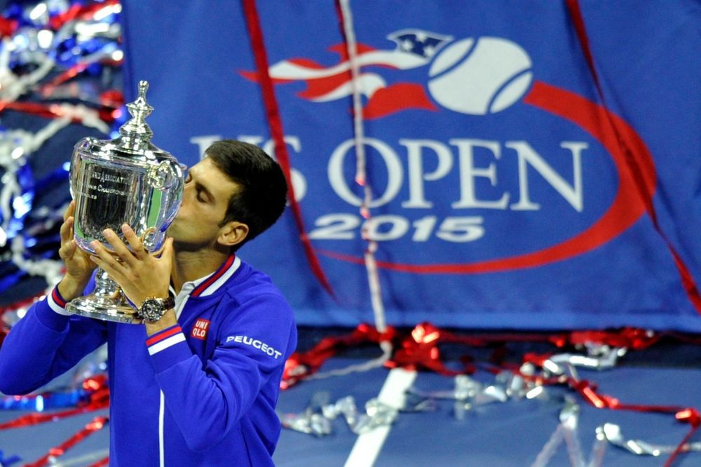 (FOTO) DELIJE ZAPALILE ARTUR EŠ: Evo kako su navijači Zvezde proslavili Novakov trijumf na US openu!
