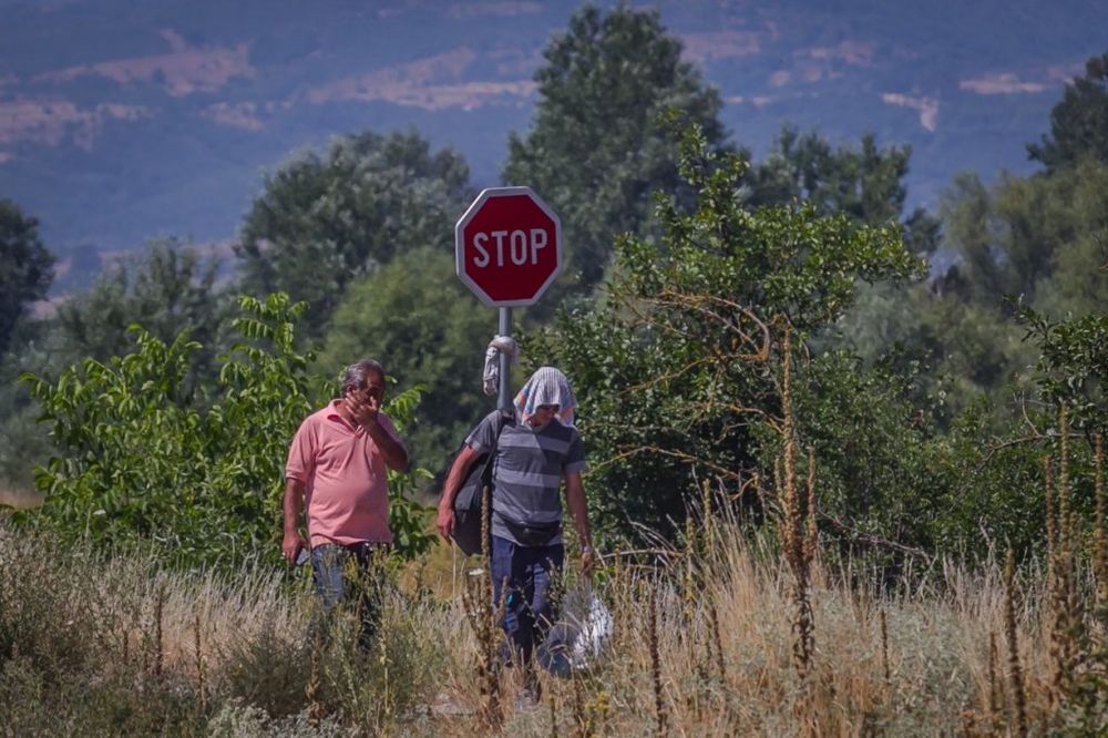 POBEGLI OD JEDNE NESREĆE U DRUGU: Ako migranti krenu preko Hrvatske prete im minska polja