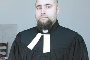 ČITAO JE KURAN I SPOZNAO HRISTA: Sveštenik Almir Pehlić objašnjava kako je postao hrišćanin!