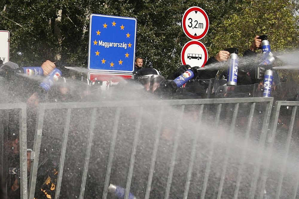 SPAJANJE PORODICA: Mađari vratili izbeglice koje su nakratko ušle u Mađarsku