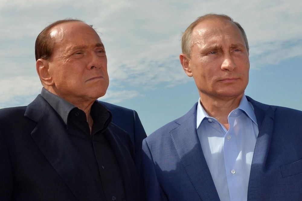 ČASTILI SE: Berluskoni i Putin popili najstarije vino na Krimu, razbesneli Ukrajince