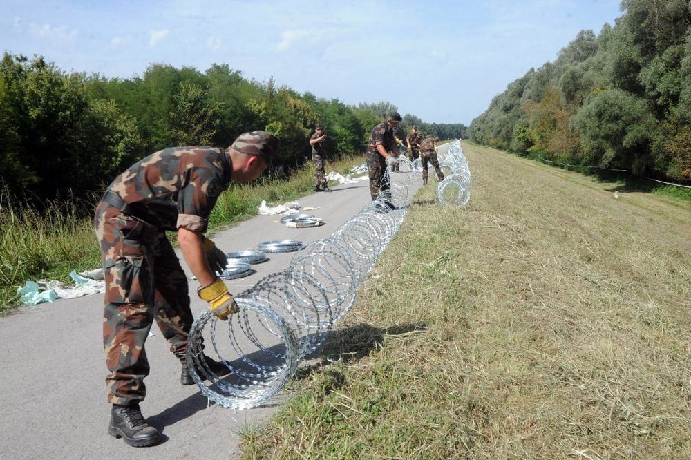 NE VIDE DRUGO REŠENJE ZA IZBEGLICE: Austrijanci hoće ogradu na svojoj granici!
