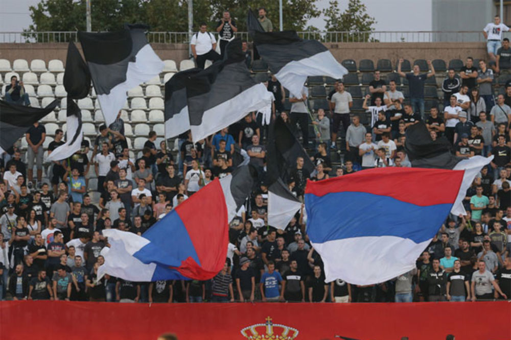 NAVIJAČI ĆE BITI ODUŠEVLJENI: Evo zašto je intonirana himna Bože pravde na stadionu Partizana