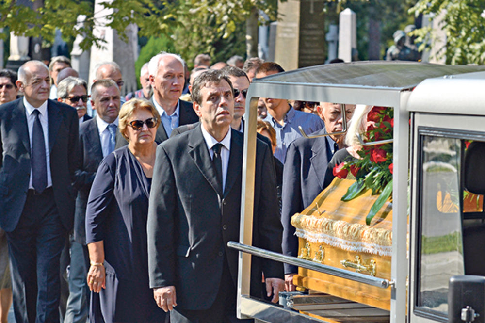 Vojislav Koštunica sahranio suprugu