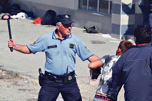 NIŠANILI NAŠU POLICIJU: Milanović hteo da vrati u Srbiju 3.500 izbeglica