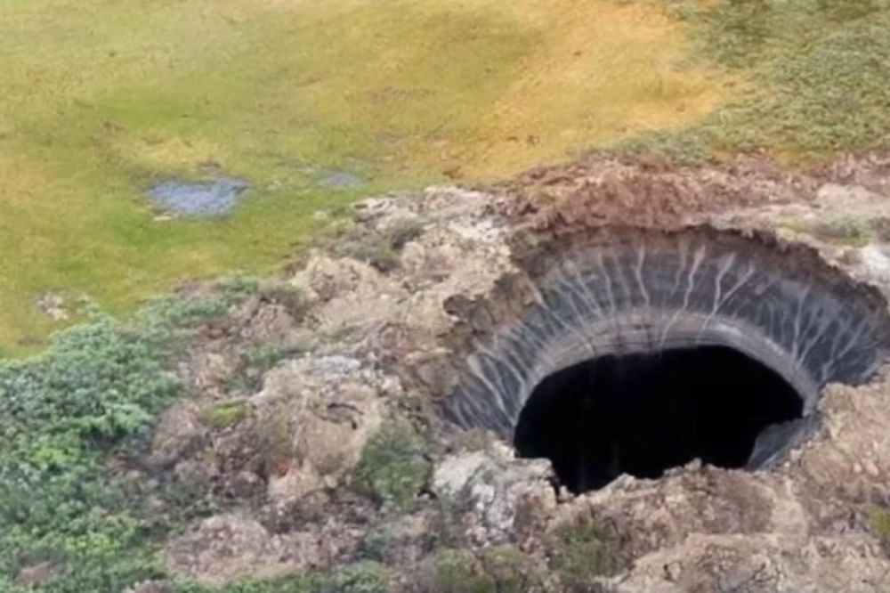 (VIDEO) OTVARAJU SE VRATA PAKLA: Ruski naučnici znaju gde je ogroman krater, ali neće da kažu