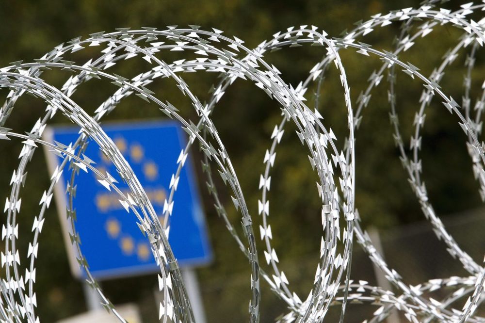 SLOVENIJA IZNENAĐENA OGRADAMA: Mađarska žica simbol neželjene tvrđave Evropa