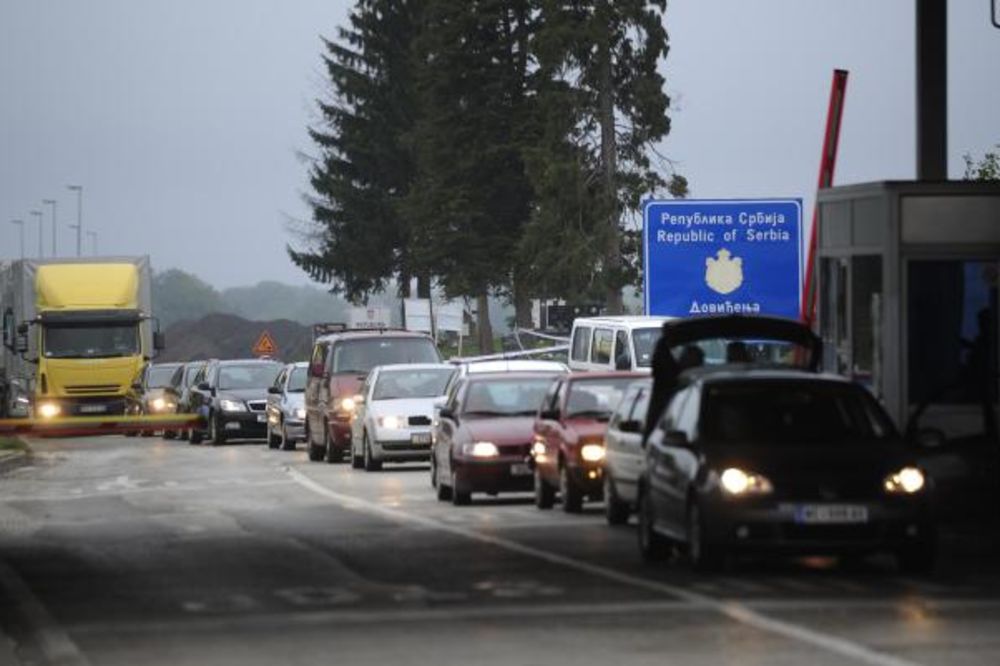 FOTO UŽIVO SA GRANICA: Otvoren prelaz Bajakovo-Erdut, na Šidu i Batrovcima bez zadržavanja