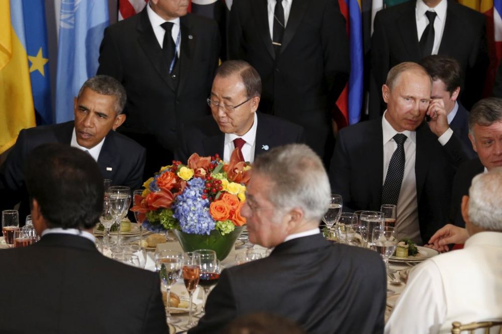 (VIDEO) TEŽAK MEĐUNARODNI INCIDENT U UN: Putin hteo da nazdravi sa Obamom ali ovo nije očekivao!