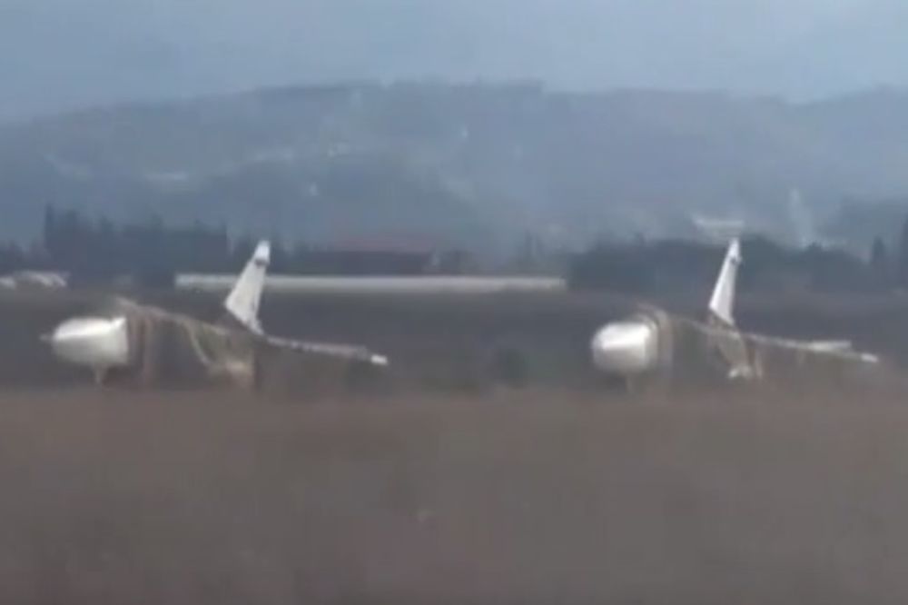 (VIDEO) ASADU STIGLA POMOĆ OD PUTINA: Ovo su prvi snimci ruskih aviona u Siriji spremnih za borbu!