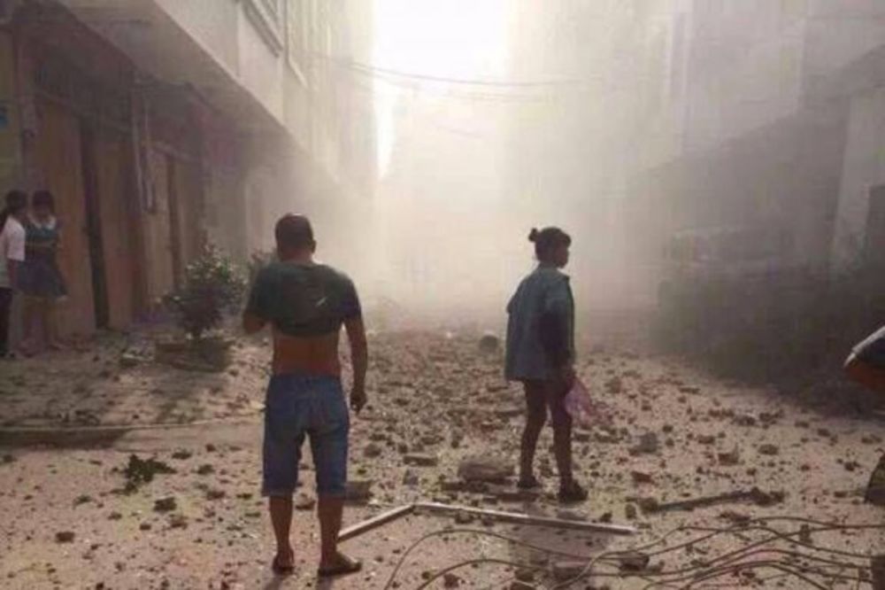 (FOTO) BOMBE U PAKETIMA: Serija eksplozija razorila kineski grad Ljudžou