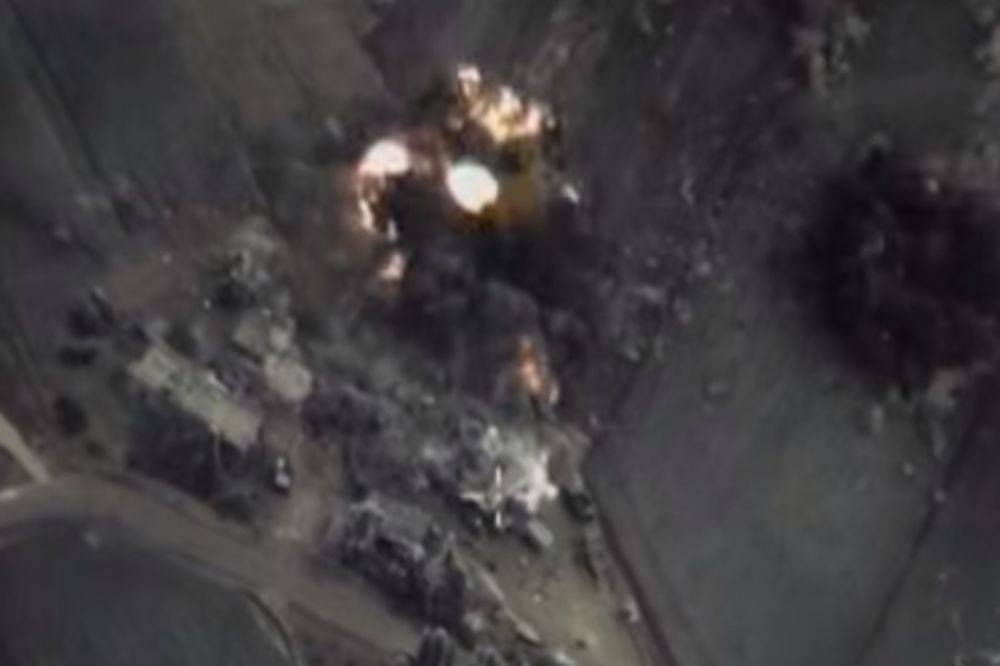 (VIDEO) SPALJENA ZEMLJA: Ovo su snimci iz suhoja, 5 meta uništeno drugog dana napada!