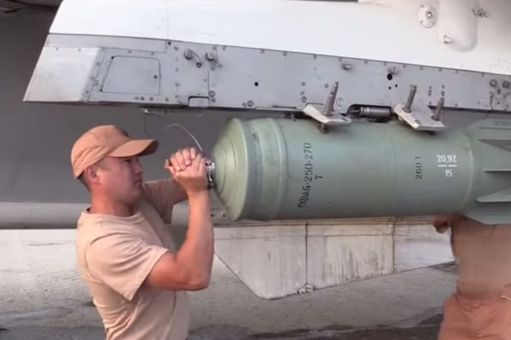 (VIDEO) POGLED IZBLIZA: Ovim pametnim bombama Rusi gađaju Islamsku državu