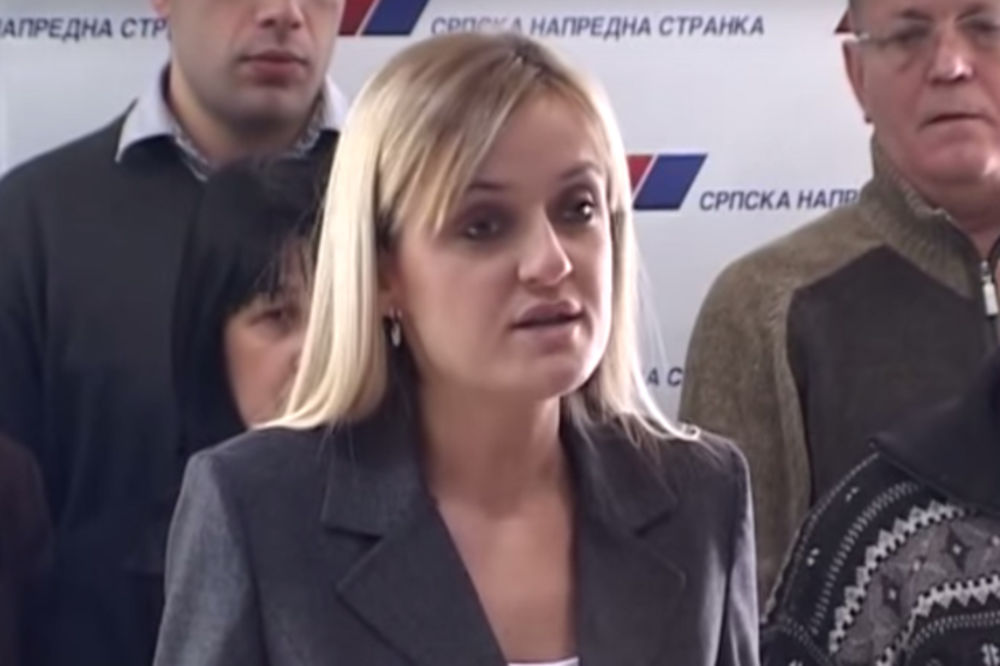 VIDEO ISTORIJSKO PRIZNANJE: Dobila sam posao preko Srpske napredne stranke
