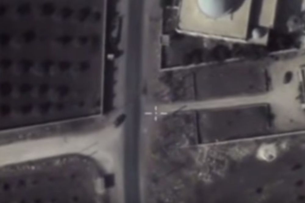 (VIDEO) RUSI DRONOM SNIMILI PREPLAŠENE DŽIHADISTE: Premeštaju oružje i civile koriste kao štit