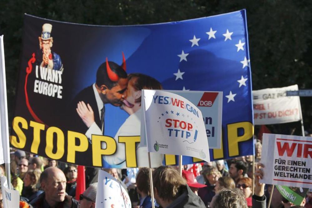 NEMCI PROTESTUJU U BERLINU: 250.000 ljudi protiv sporazuma o slobodnoj trgovini