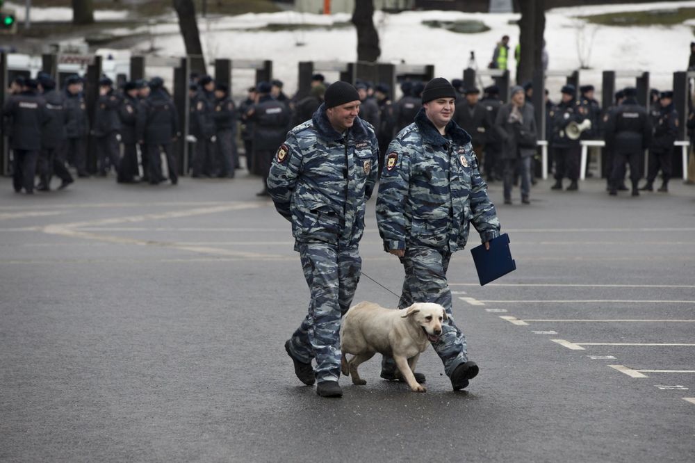 DŽIHADISTI DOŠLI U MOSKVU: Policija uhapsila 12 pristalica Islamske države spremnih da napadnu