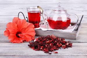 Zašto bi trebalo češće da pijete čaj od hibiskusa