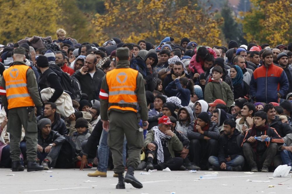 AUSTRIJSKI SLOBODARCI UPOZORILI: Marš izbeglica je invazija i uvod u okupaciju!