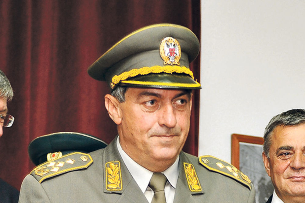 GENERAL DIKOVIĆ: Srbija nikome nije pretnja, a jaka vojska čuva našu bezbednost