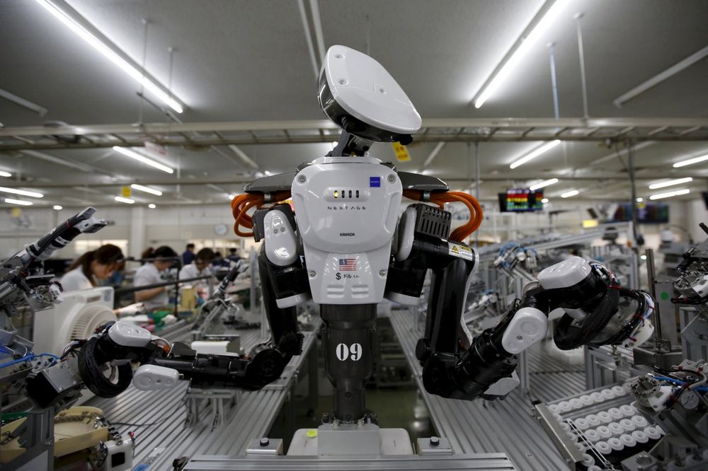 ISTORIJA SE PONAVLJA 60.000 radnika oterali i zamenili ih robotima!