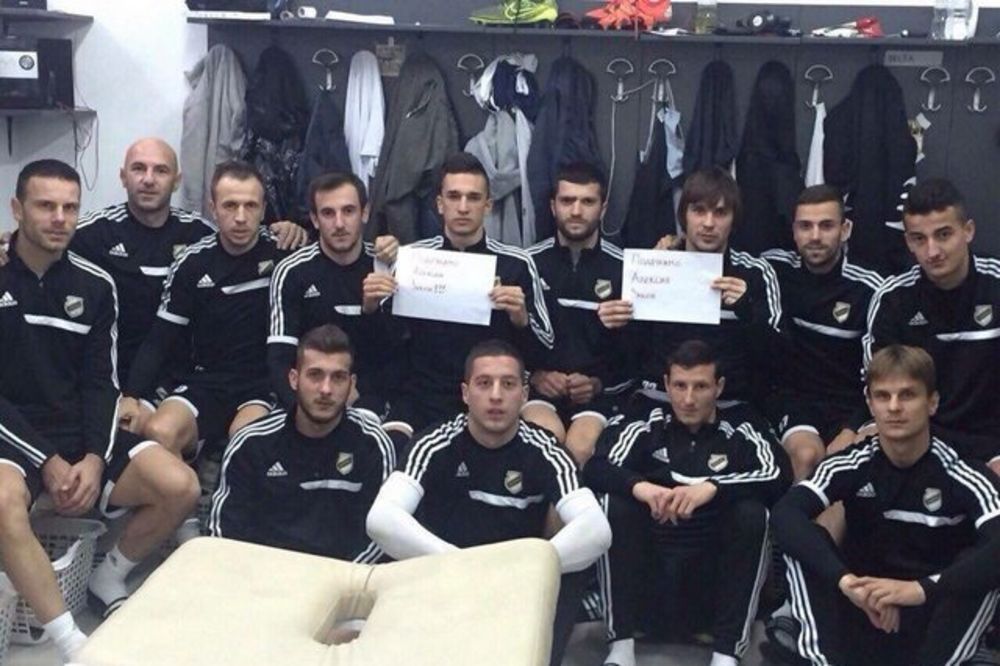 BRAVO, ČUKA: Fudbaleri Čukaričkog podržali Aleksin zakon