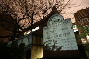 POSLEDNJA MISTERIJA SLAVNOG PISCA: 9 teorija o smrti Edgara Alana Poa!